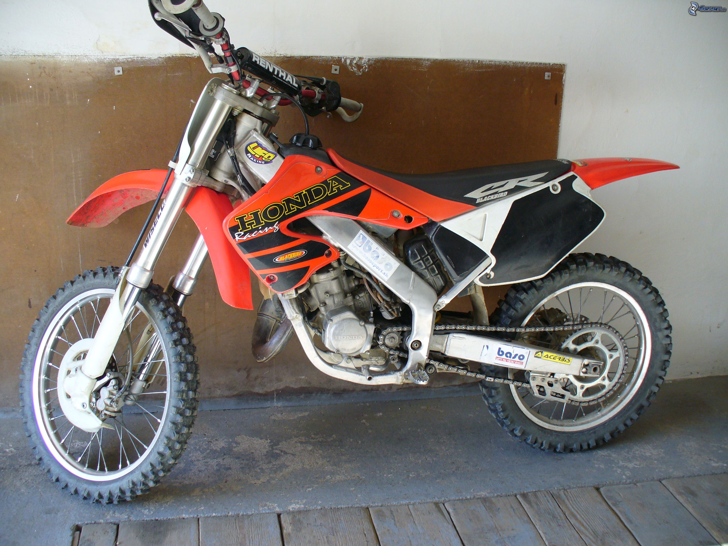 [obrazky.4ever.sk] Honda cr125, motorka 6744185.jpg