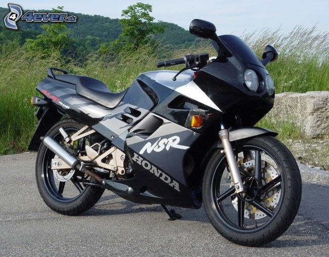 [obrazky.4ever.sk] motorka honda nsr 9373250.jpg